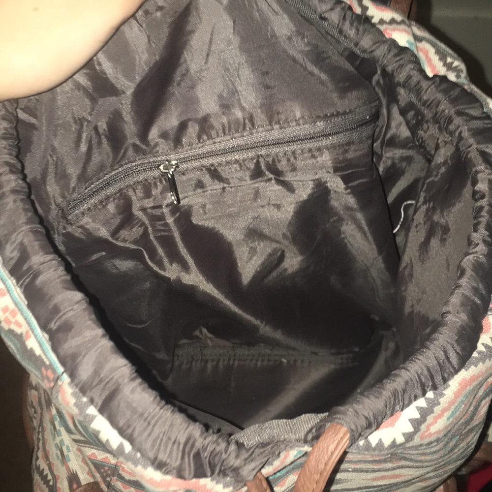Aztec patterned backpack - Picture 3 of 3